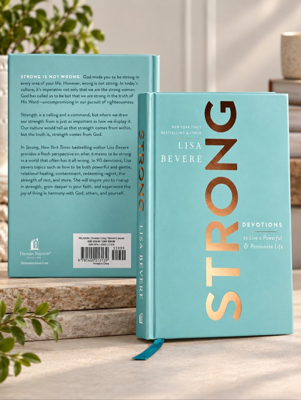 Devotions to Live a Powerful & Passionate Life — Lisa Bevere, Hardcover
